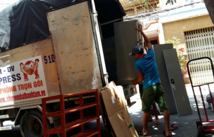 Dịch vụ chuyển nhà quận 4 giá chỉ 130k Tại TPHCM 