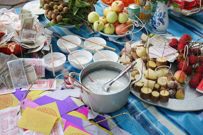 Mâm lễ vật cúng tháng cô hồn gồm có 