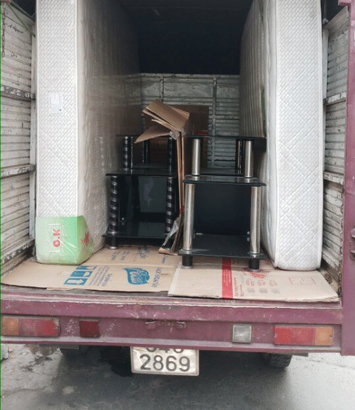 Nhân viên cung cấp dịch vụ chueyenr nhà tại TPHCM công ty Thành Tâm TPHCM