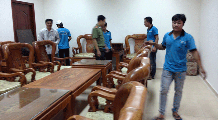 Nhân viên cung cấp dịch vụ chueyenr nhà tại TPHCM công ty Thành Tâm TPHCM