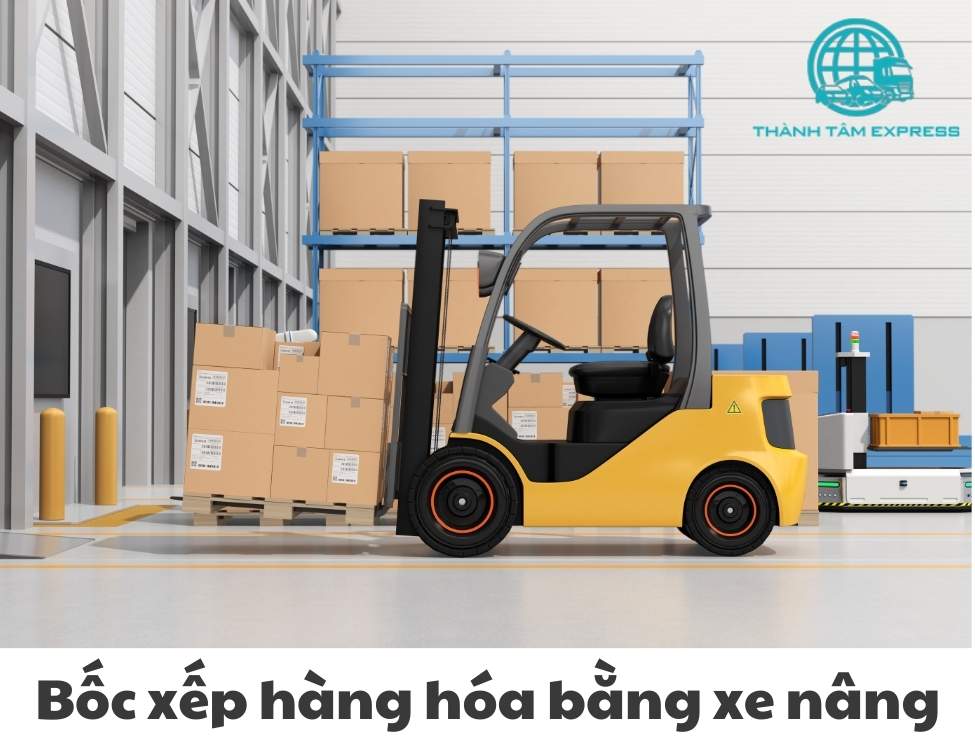 Bốc xếp hàng hóa bằng xe nâng, xe cẩu