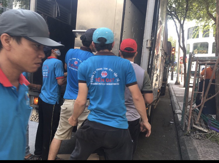 Dịch vụ taxi tải chuyển nhà giá rẻ TPHCM chuyên nghiệp tại Thành Tâm