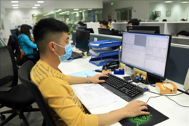 Văn phòng là nơi tập trung đông người, có thể lây lan bệnh tật nhanh.