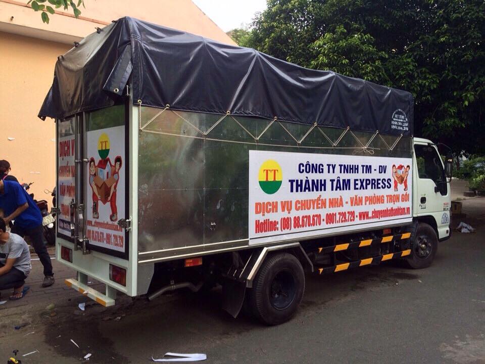 Xe tải cung cấp dịch vụ chuyển văn phòng Thành Tâm Express